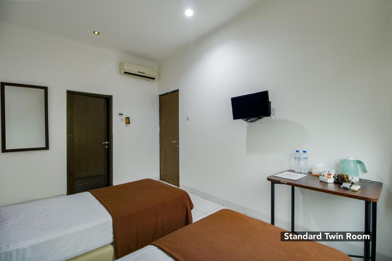 Hotel Arjuna Bekasi Exterior photo