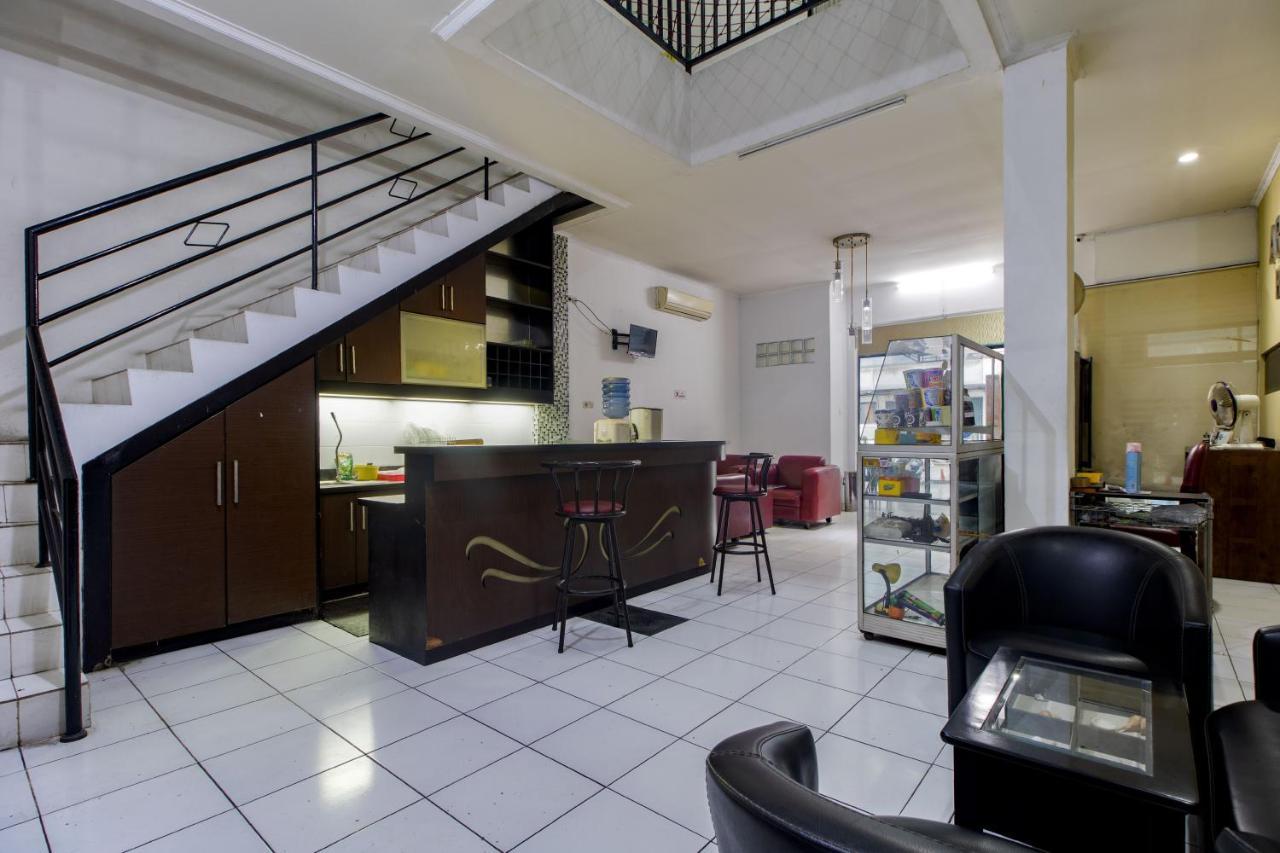 Hotel Arjuna Bekasi Exterior photo