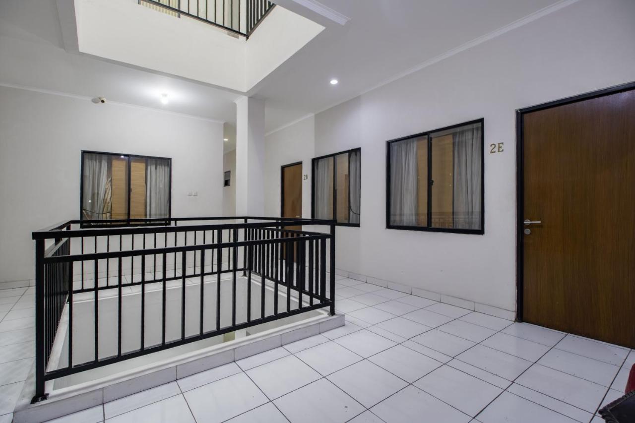 Hotel Arjuna Bekasi Exterior photo
